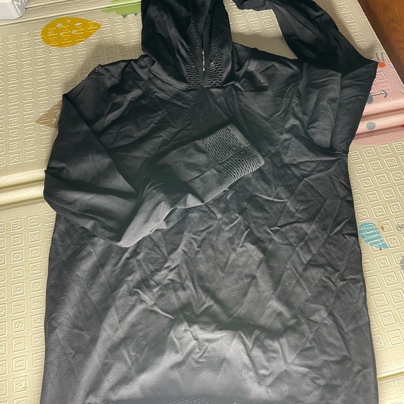 Fabletics - Picture 3 of 4